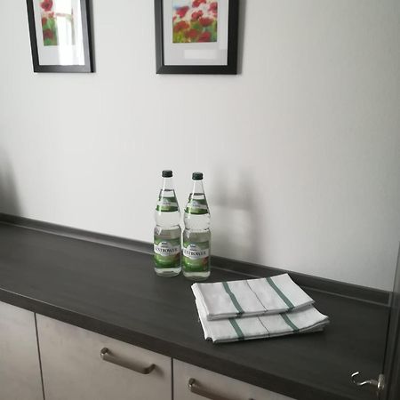 Apartment In Ruhiger Wohnlage Sie Sind In 3 Minuten Am Trebbower See Oder In 30 Minuten An Der Ostsee Klein Trebbow Buitenkant foto